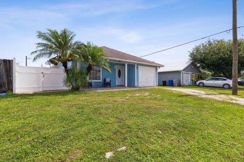 2060 15th St, Vero Beach, FL 32960-3174