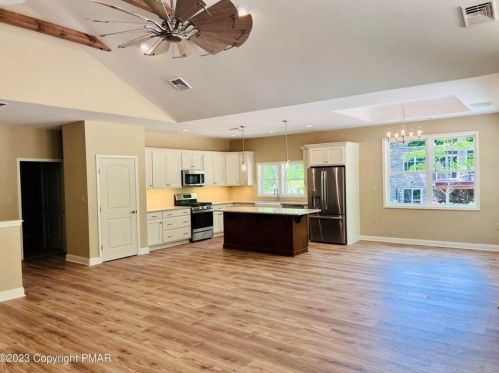 19 Masters Ln, Hazle Township PA  18202-9167 exterior