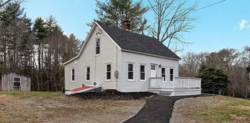 829 Bailey Hill Rd, Killingly CT  06241-1836 exterior