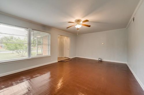 615 Belt Line Rd, Richardson TX  75080-6114 exterior