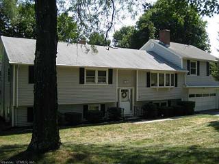 39 Reniew Rd, New Haven, CT 06514-1624