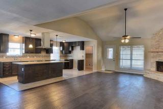 9715 Braewick Dr, Houston, TX 77096-3732