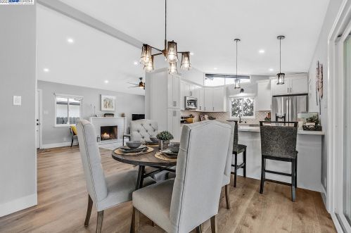 1681 Spruce St, Livermore CA  94551-1919 exterior