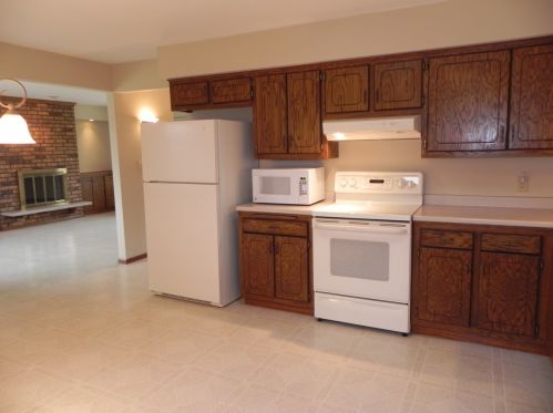 4845 82nd St, Milwaukee WI  53220-4217 exterior