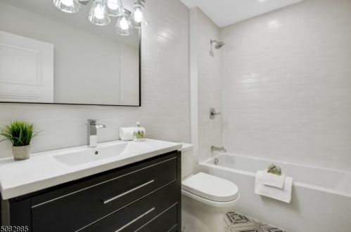 391 Turrell Ave, South Orange NJ  07079-2349 exterior