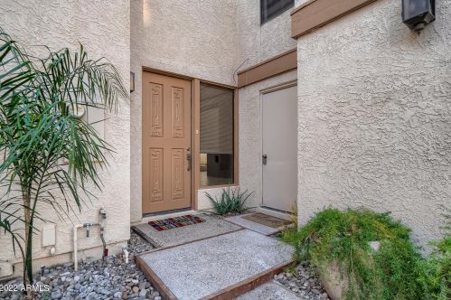 6510 10th Pl, Phoenix, AZ 85014-1243