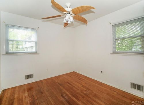 80 Star St, Iselin NJ  08830-1860 exterior