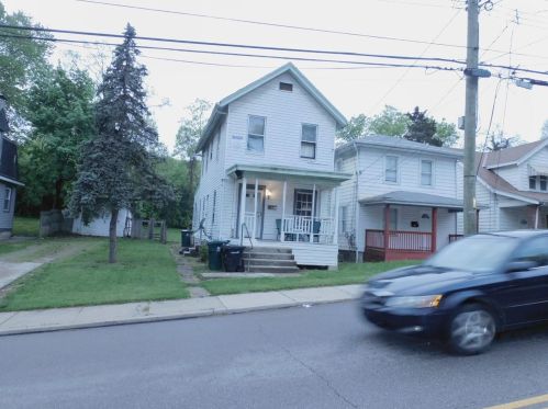 1121 Grand Ave, Cincinnati OH  45204-1610 exterior