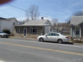 1831 Willow Park Rd, Bethlehem, PA 18020-5615