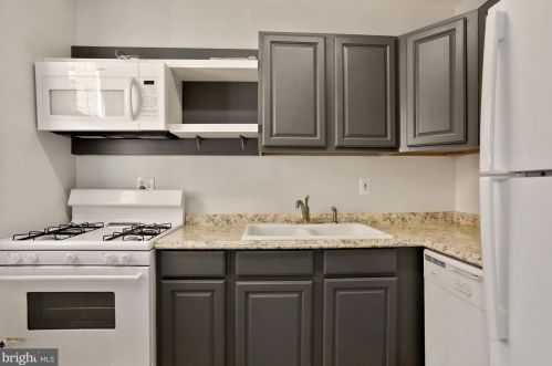 719 Euclid St, Washington, DC 20001-2211