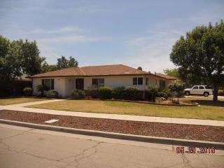 2501 Los Altos Ave, Fresno, CA 93710-4743