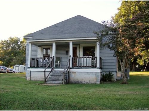 122 Sunset Dr, Lake Wylie, SC 29710-1342