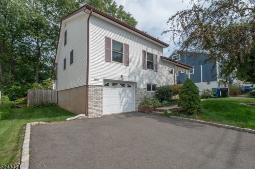 390 Ford Ave, Perth Amboy, NJ 08863-1235