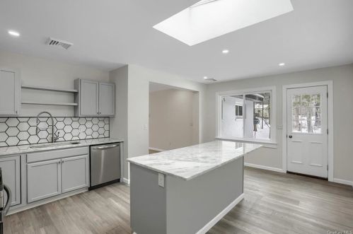 12 Mona Lisa Ln, Warwick NY  10990-2654 exterior