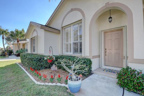 1121 Mourning Dove Ln, West Palm Beach, FL 33414-7925