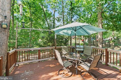 18 Aristone Dr, Berlin Boro NJ  08009-2254 exterior