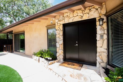 16821 Adlon Rd, Van Nuys, CA 91436-3810