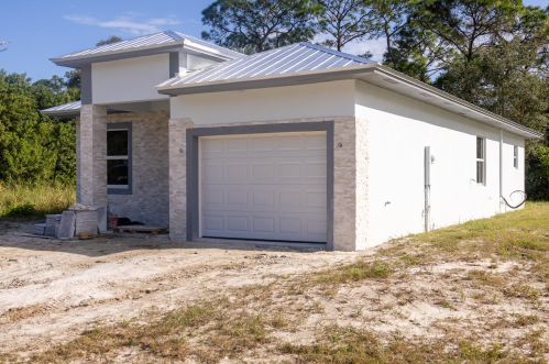2400 88th Ct, Vero Beach, FL 32966-5063