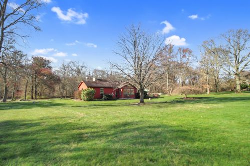 16 Heritage Dr, Stonington, CT 06378-2213