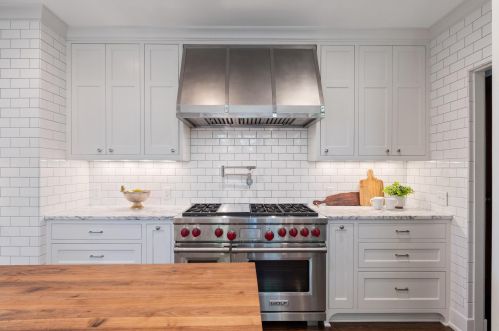 4108 Lk Dr, Milwaukee WI 53211-1719 exterior