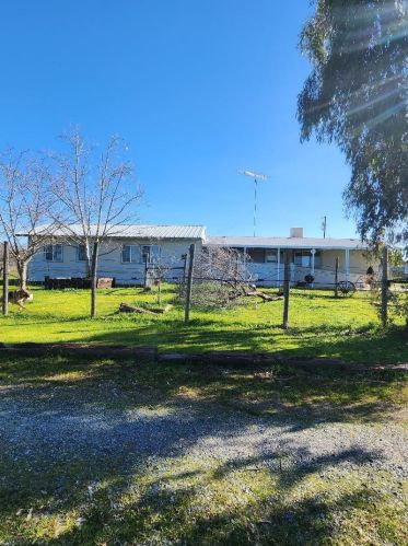 2858 Daly Ave, Oroville CA  95966-9361 exterior
