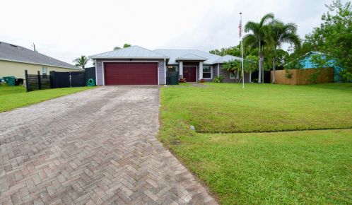 1166 Dorchester St, Fort Pierce, FL 34983-2808