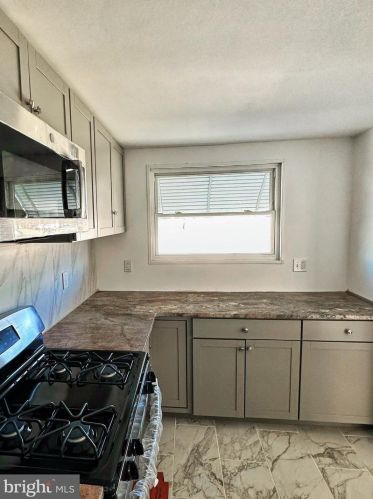 3459 Aubrey Ave, Philadelphia PA  19114-3601 exterior