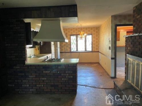 6 Jennifer Ct, Piscataway NJ  08854-5416 exterior