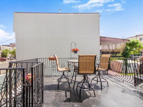 548 Pugsley Ave, Bronx NY  10473-1835 exterior