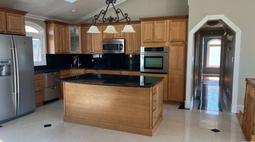 9 Snapper Ct, North Lindenhurst, NY 11757-5733