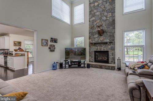 5800 Serengeti Ct, Haymarket VA  20169-3200 exterior