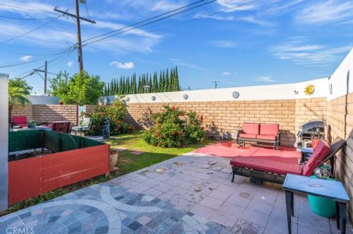 2105 65th St, Long Beach CA  90805-2615 exterior
