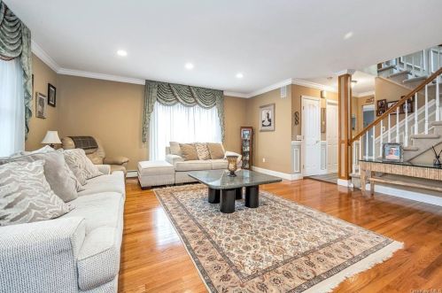 23 Daisy Dr, Mahopac NY  10541-5526 exterior