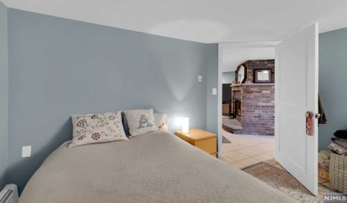 243 Morningside Ave, Cliffside Park NJ  07010-1406 exterior