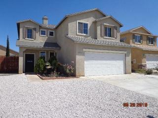 13589 Brynwood Rd, Victorville, CA 92392-0406