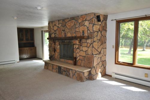 2465 Riverview Dr, Green Bay, WI 54313-6708