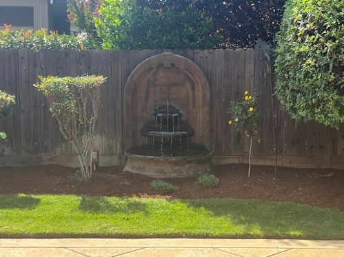 2363 Pinehurst Ave, Fresno CA  93730-5950 exterior