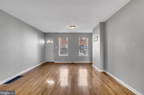 2022 Manton St, Philadelphia PA  19146-4328 exterior