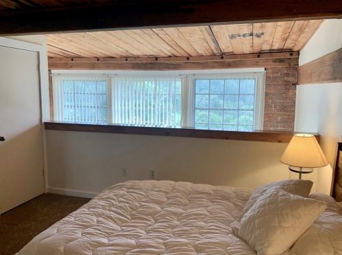 40 Web Ave, North Kingstown RI  02852-6822 exterior