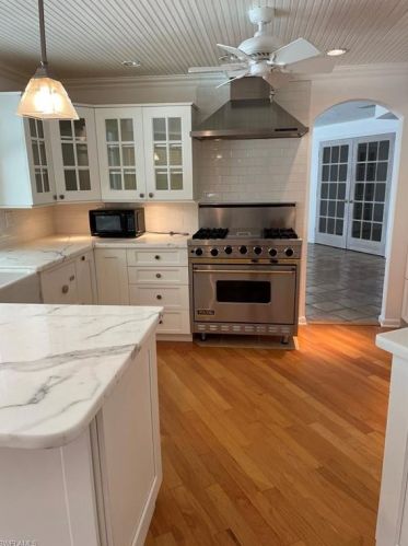 626 Regatta Rd, Naples, FL 34103-4195