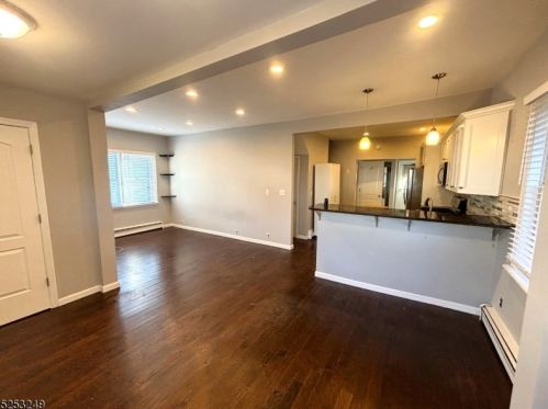 11 Garfield Rd, Parsippany NJ  07054-3916 exterior
