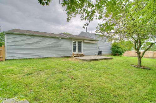 180 Mdw Crk Dr, Florence KY  41042-9471 exterior