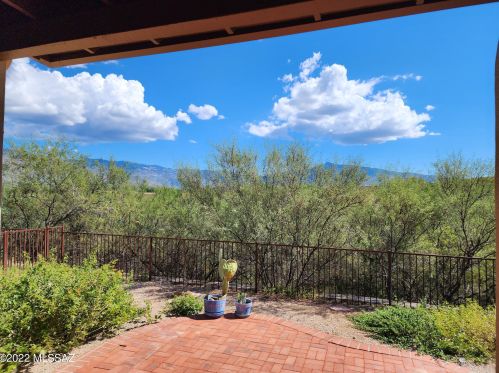 7739 Vivaldi Ct, Tucson, AZ 85747-9632