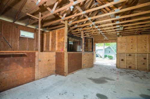 11 Oldham Rd, Raymond NH  03077-1609 exterior