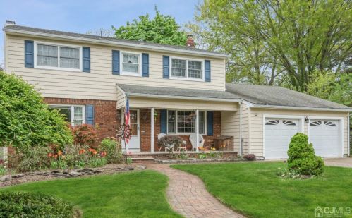 5 Caldwell Ct, East Brunswick, NJ 08816-3910
