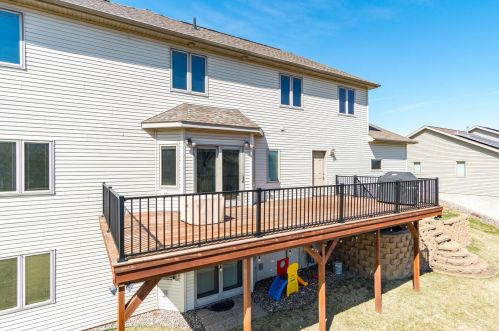 5230 Creekside Pl, La Crosse WI  54601-2296 exterior
