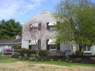 38 Colonial Rd, Dallas, PA 18612-1703