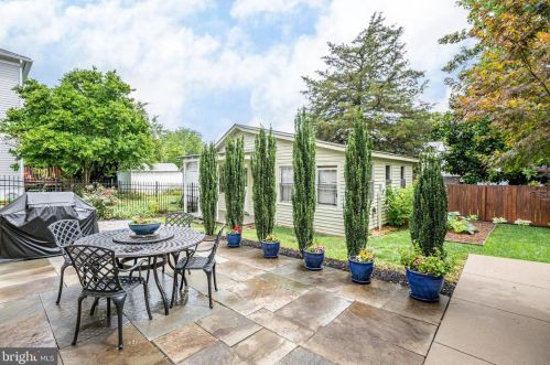 527 Willis St, Fredericksburg VA  22401-5650 exterior