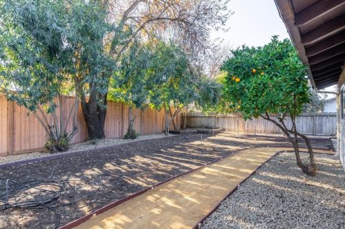 1955 Modoc Dr, Chico CA  95928-4138 exterior