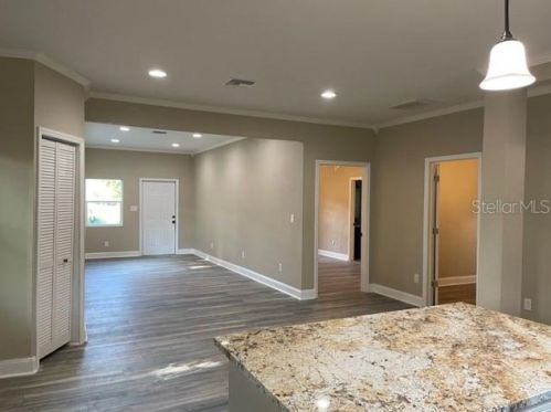 2965 55th Ave, Saint Petersburg, FL 33714-1809